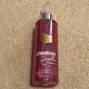 Strawberry sparkler mist